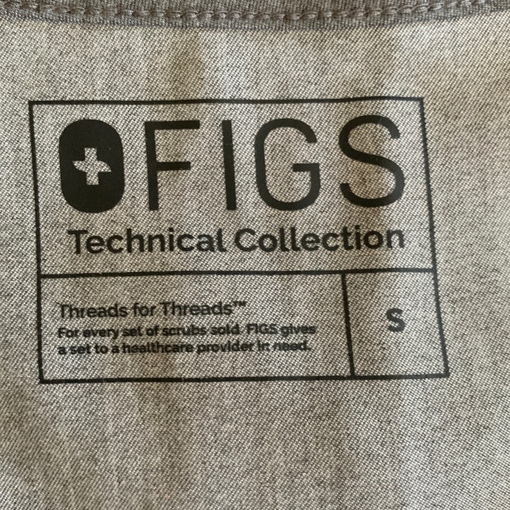 Gray tshirt scrub top